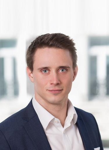Portrait of Gabriel Czembor, leadership advisor at Russell Reynolds Associates