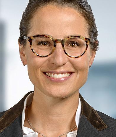 Portrait of Valerie Hitschold, leadership advisor at Russell Reynolds Associates