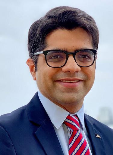 Portrait of Karan Bahl, leadership advisor at Russell Reynolds Associates