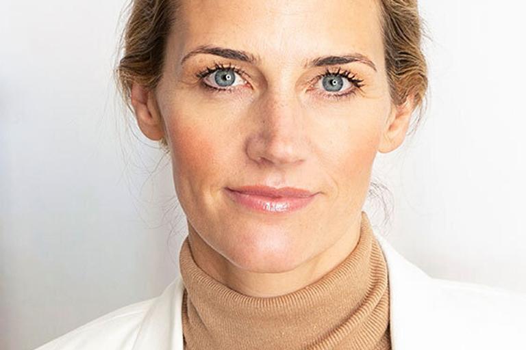 Portrait of Wibke Dauletiar, leadership advisor at Russell Reynolds Associates