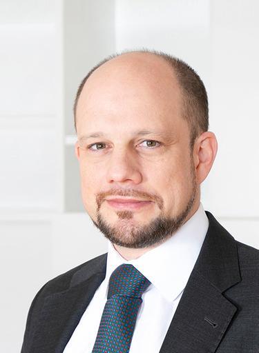 Portrait of Moritz Trebeljahr, leadership advisor at Russell Reynolds Associates
