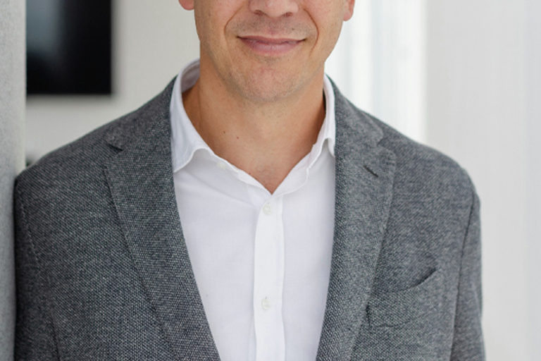 Portrait of Rafael Martínez Gallardo, leadership advisor at Russell Reynolds Associates
