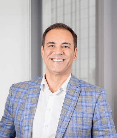 Portrait of Fernando Machado, leadership advisor at Russell Reynolds Associates