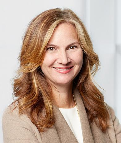 Portrait of Caitlin MacNamara, leadership advisor at Russell Reynolds Associates
