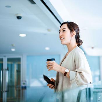 Cultivate a market system of independent directors