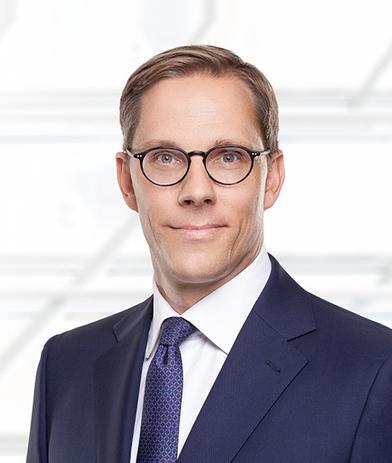 Portrait of Robert Kämper, leadership advisor at Russell Reynolds Associates