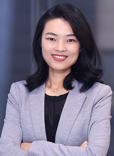 Portrait of Karen Zhao, leadership advisor at Russell Reynolds Associates