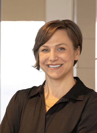 Portrait of Shannon Knott, leadership advisor at Russell Reynolds Associates