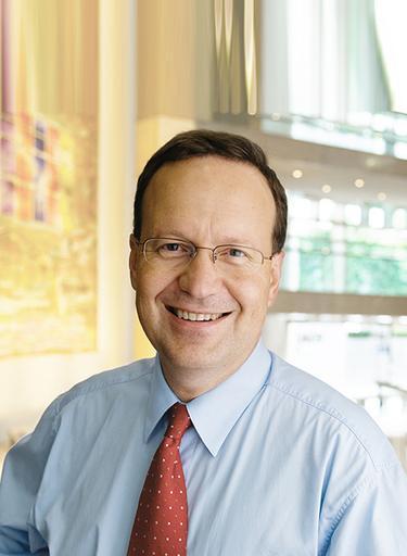 Portrait of Antony Beaumont, leadership advisor at Russell Reynolds Associates