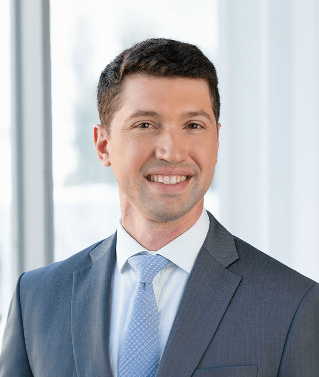 Portrait of Eliot Bieletto, leadership advisor at Russell Reynolds Associates