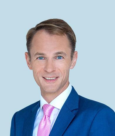 Portrait of Jens-Thomas Pietralla, leadership advisor at Russell Reynolds Associates
