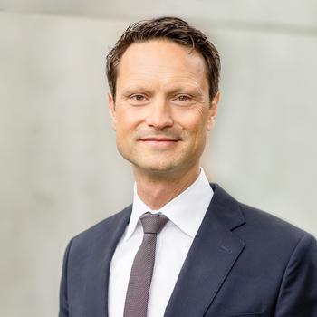 Dr Philip Bacher