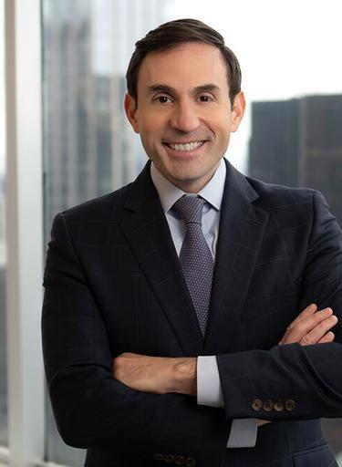 Portrait of Noah Schwarz, leadership advisor at Russell Reynolds Associates