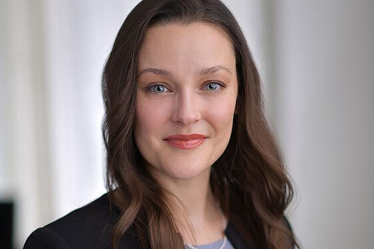 Portrait of Theresa Johnston, leadership advisor at Russell Reynolds Associates