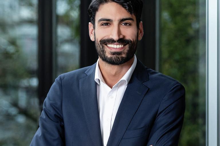 Portrait of Malek Sarraj, leadership advisor at Russell Reynolds Associates