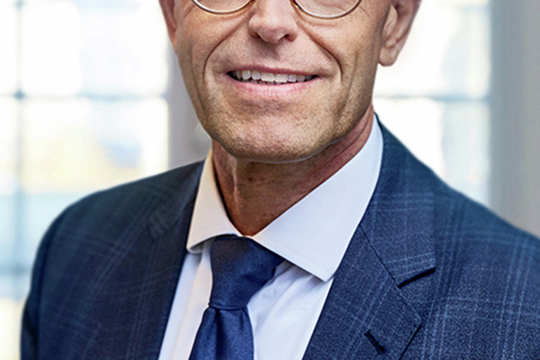 Portrait of Folke Friis-Frederiksen, leadership advisor at Russell Reynolds Associates